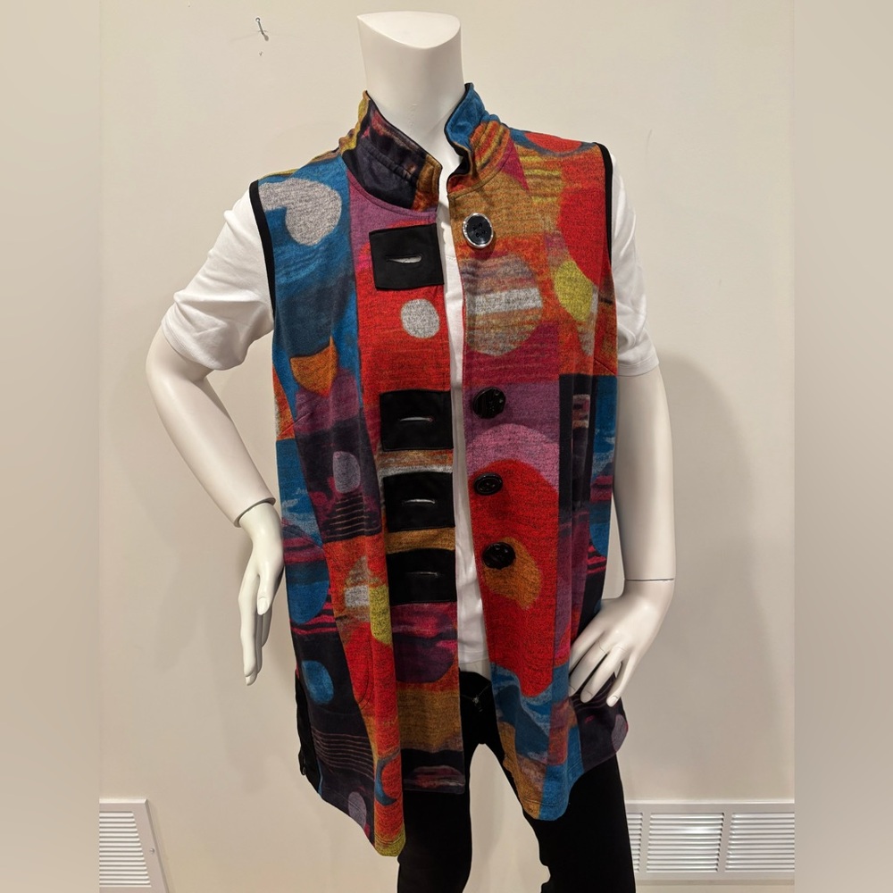 John Mark Women’s Geometric Pattern Button-Up Tun… - image 1